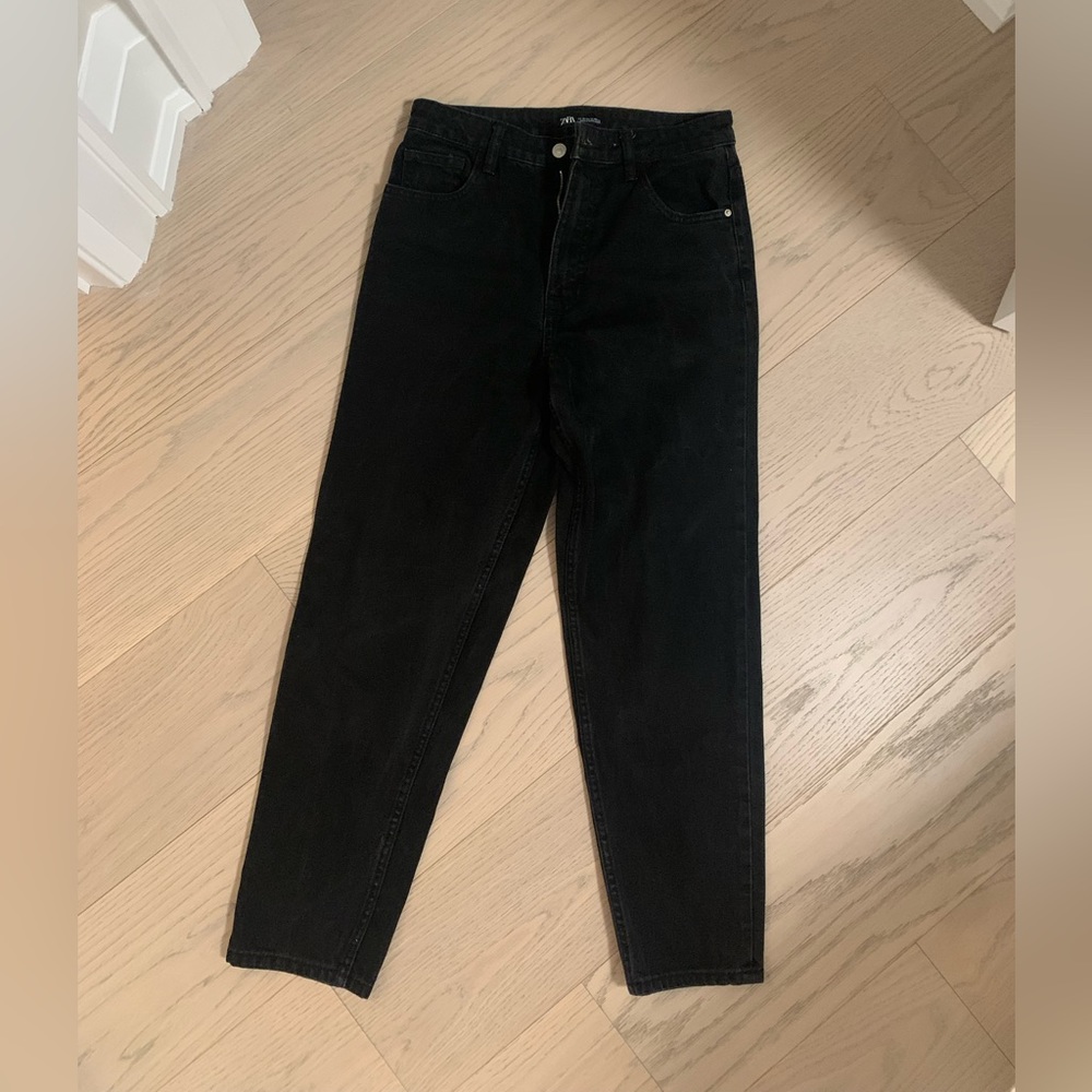 Straight leg black Zara jeans